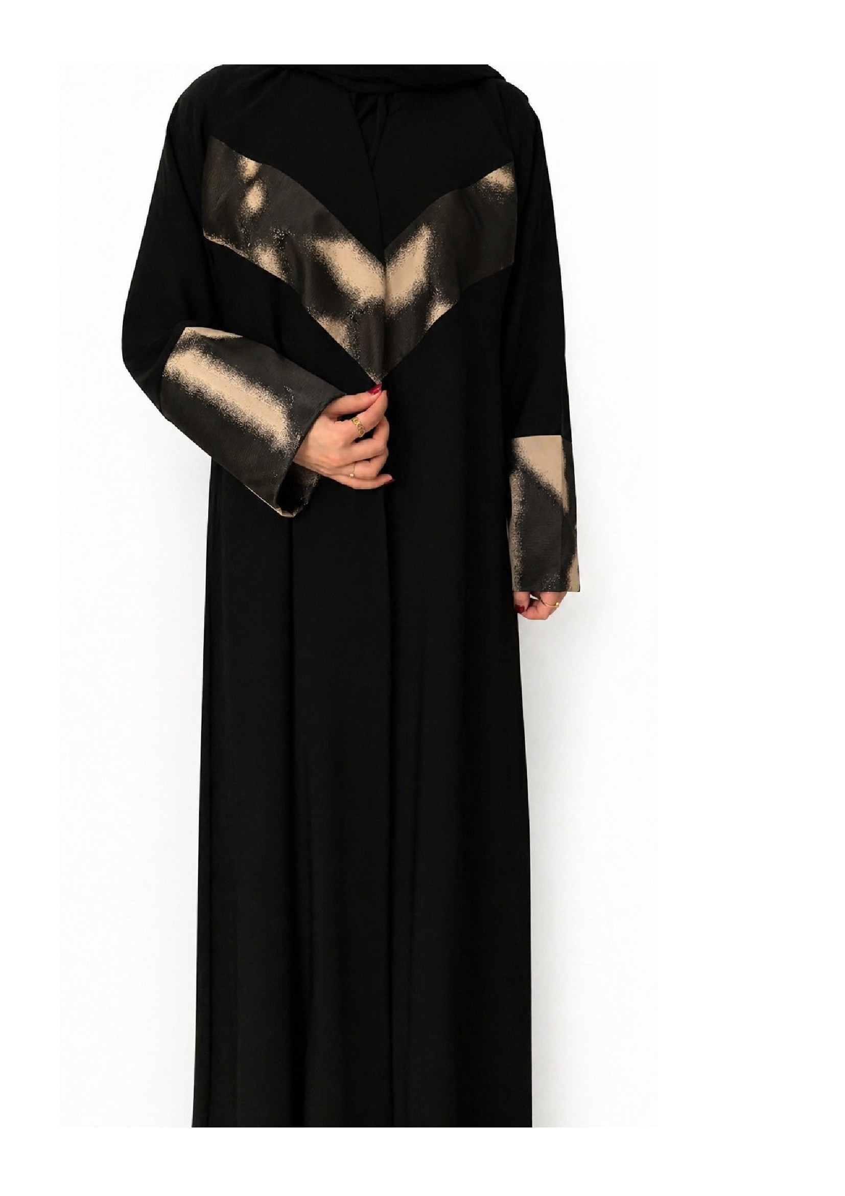 عباية T14 - عباية سوداء بتفاصيل فاخرة