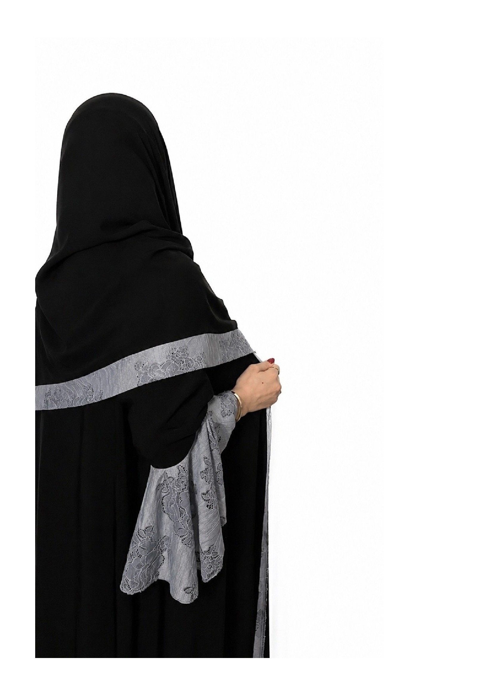 عباية سوداء مع سماوي S22