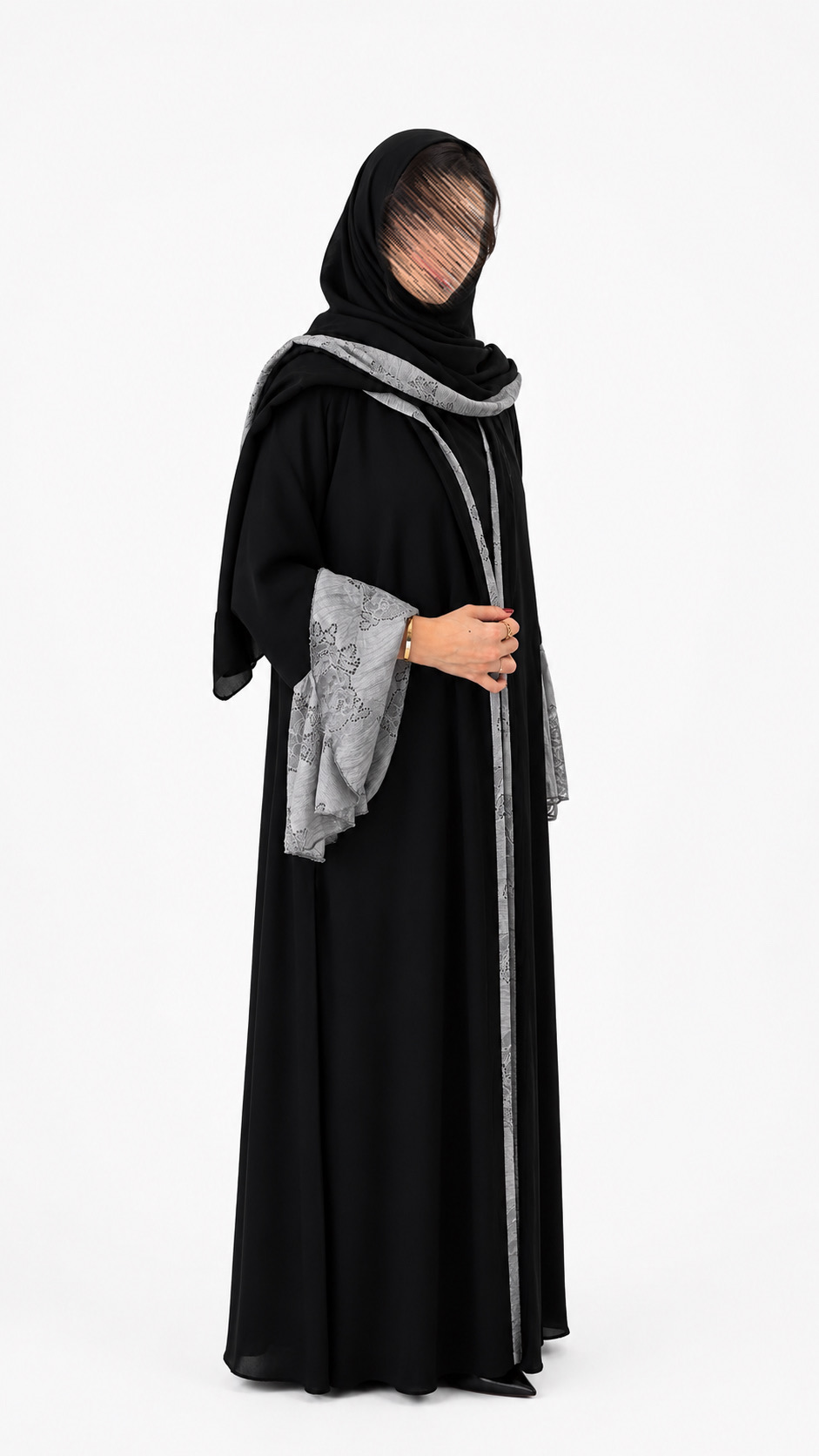 عباية سوداء مع سماوي S22
